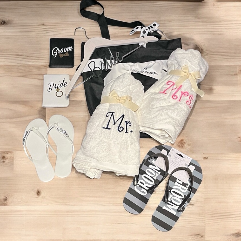 Bride and Groom Wedding Set Bundle New or Like New Items! 8 Pieces